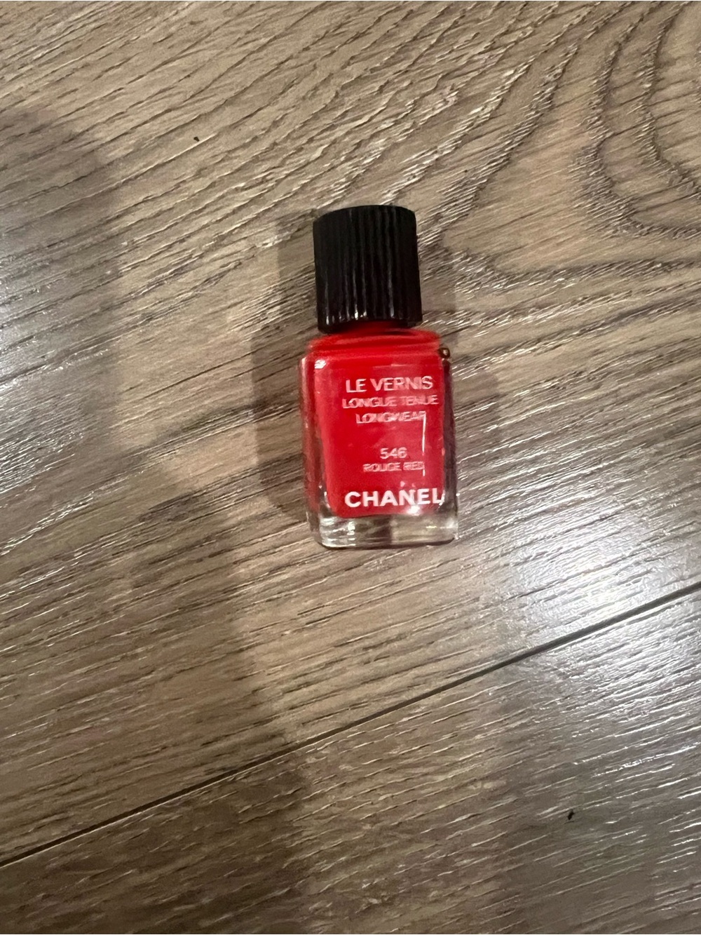 CHANEL Red Le Vernis Nail Polish